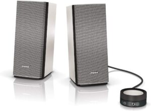 可以节省桌面空间的小巧音箱 Bose Companion 20 Multimedia Speaker System Silver